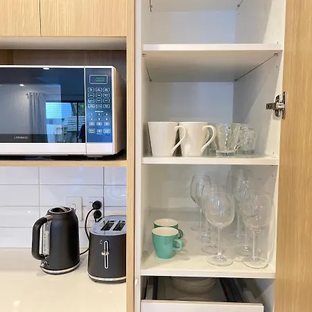 No Party Allowed, Entire Brand New 3 Bedroom Townhouse, Free Unlimited Fibre Wifi And Free Parking Wellington Exterior photo