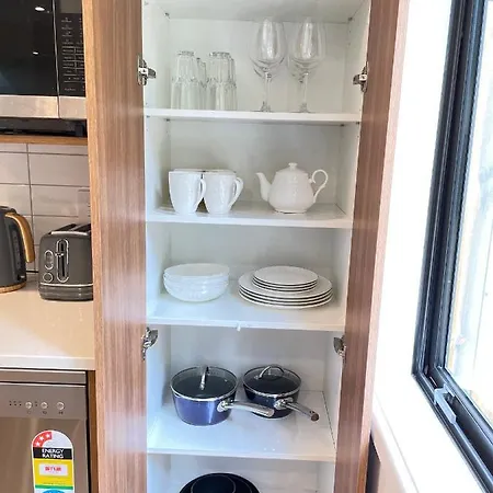 No Party Allowed, Entire Brand New 3 Bedroom Townhouse, Free Unlimited Fibre Wifi And Free Parking Wellington Exterior photo