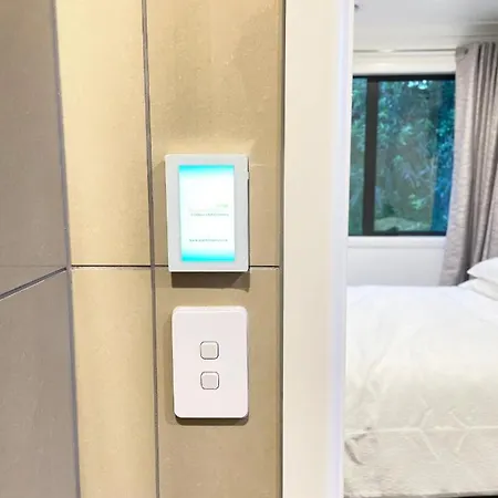 No Party Allowed, Entire Brand New 3 Bedroom Townhouse, Free Unlimited Fibre Wifi And Free Parking Wellington Exterior photo