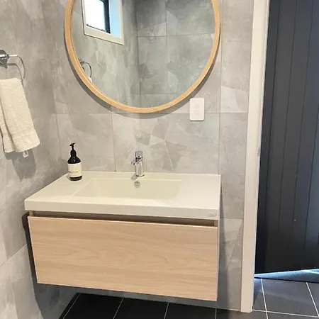 No Party Allowed, Entire Brand New 3 Bedroom Townhouse, Free Unlimited Fibre Wifi And Free Parking Wellington Exterior photo