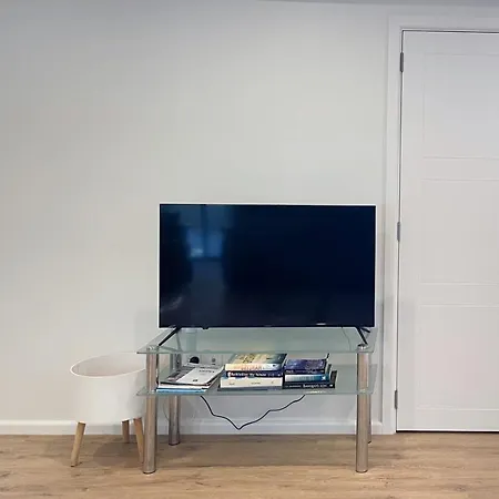 No Party Allowed, Entire Brand New 3 Bedroom Townhouse, Free Unlimited Fibre Wifi And Free Parking Wellington Exterior photo