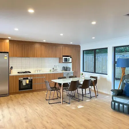 No Party Allowed, Entire Brand New 3 Bedroom Townhouse, Free Unlimited Fibre Wifi And Free Parking Wellington Exterior photo