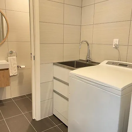 No Party Allowed, Entire Brand New 3 Bedroom Townhouse, Free Unlimited Fibre Wifi And Free Parking Wellington Exterior photo