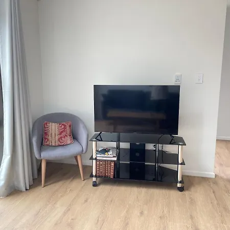 No Party Allowed, Entire Brand New 3 Bedroom Townhouse, Free Unlimited Fibre Wifi And Free Parking Wellington Exterior photo
