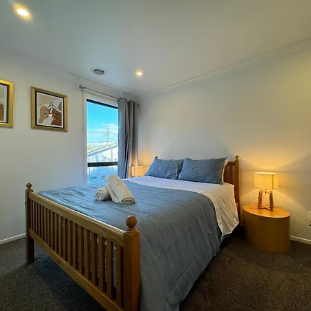 No Party Allowed, Entire Brand New 3 Bedroom Townhouse, Free Unlimited Fibre Wifi And Free Parking Wellington Exterior photo