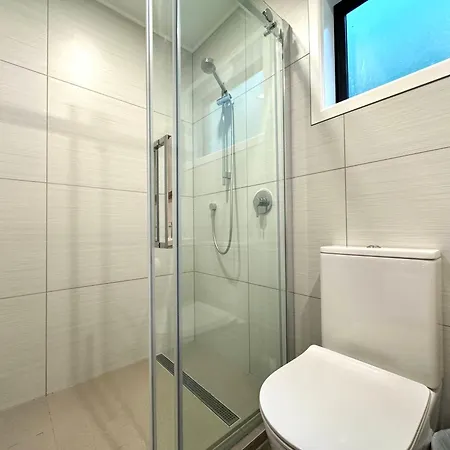 No Party Allowed, Entire Brand New 3 Bedroom Townhouse, Free Unlimited Fibre Wifi And Free Parking Wellington Exterior photo