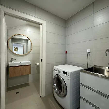 No Party Allowed, Entire Brand New 3 Bedroom Townhouse, Free Unlimited Fibre Wifi And Free Parking Wellington Exterior photo
