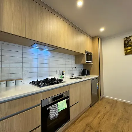 No Party Allowed, Entire Brand New 3 Bedroom Townhouse, Free Unlimited Fibre Wifi And Free Parking Wellington Exterior photo