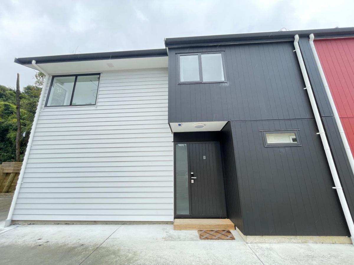 No Party Allowed, Entire Brand New 3 Bedroom Townhouse, Free Unlimited Fibre Wifi And Free Parking Wellington