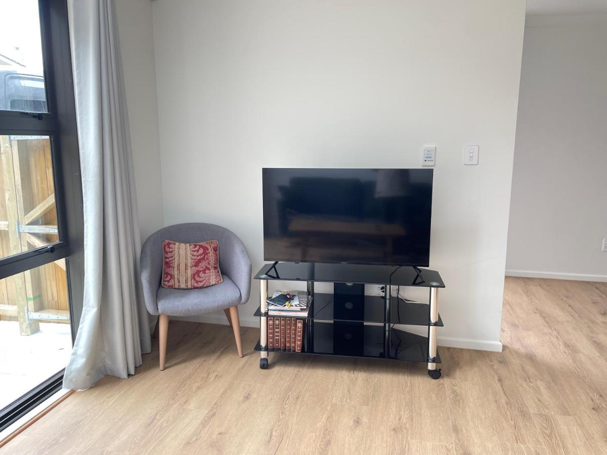 No Party Allowed, Entire Brand New 3 Bedroom Townhouse, Free Unlimited Fibre Wifi And Free Parking Holiday home Wellington