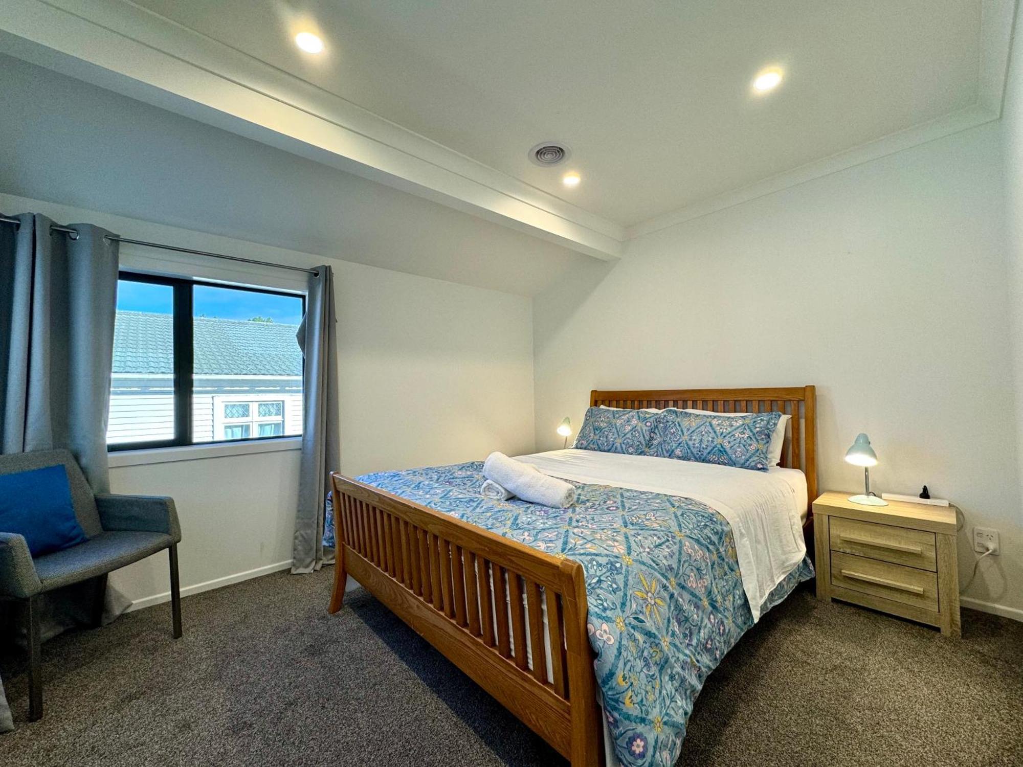 No Party Allowed, Entire Brand New 3 Bedroom Townhouse, Free Unlimited Fibre Wifi And Free Parking Holiday home